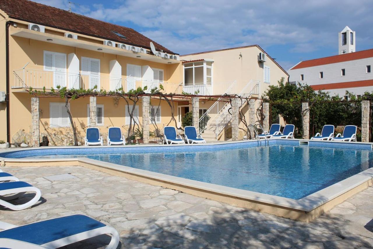 Spacious Bedroom For Two With Pool View - Pansion Hajduk Korčula Exteriör bild